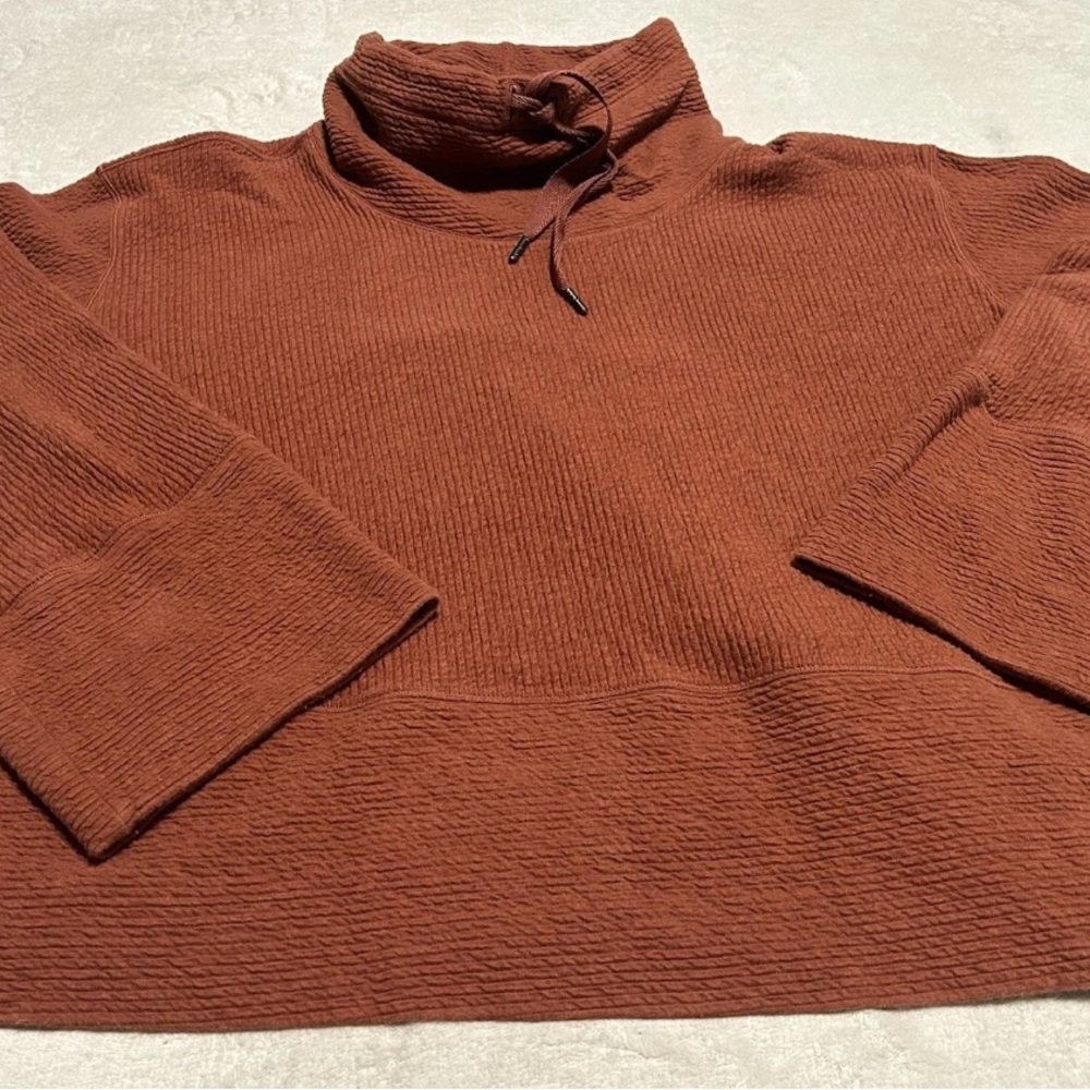 Lululemon Retreat Yourself Pullover Top Womens L/XL Orange/Red Turtleneck